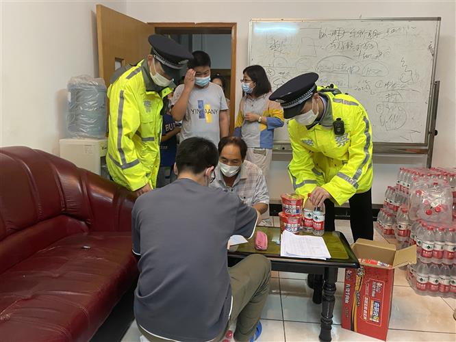 转移安置30余万人，上海警方全力抗击台风“烟花”